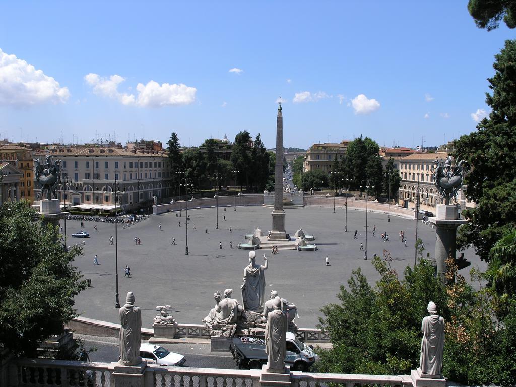 Viale Del Colosseo Rome Exterior photo